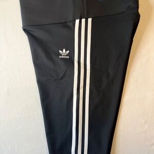 Adidas Women's High Rise Black Athletic Shorts Size Medium New with Tags